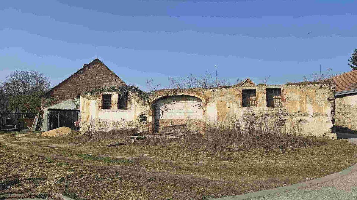 Prodej rodinného domu 161 m², pozemek 1942 m² – fotografie 2