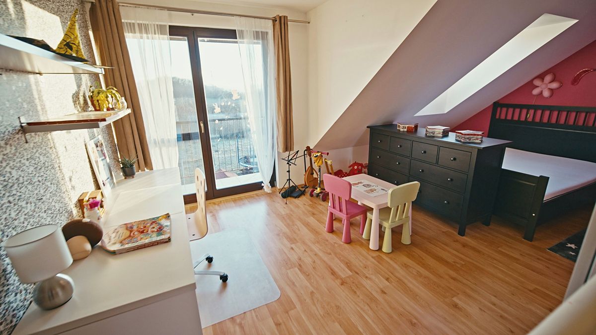 Prodej rodinného domu 186 m², pozemek 755 m² – fotografie 2