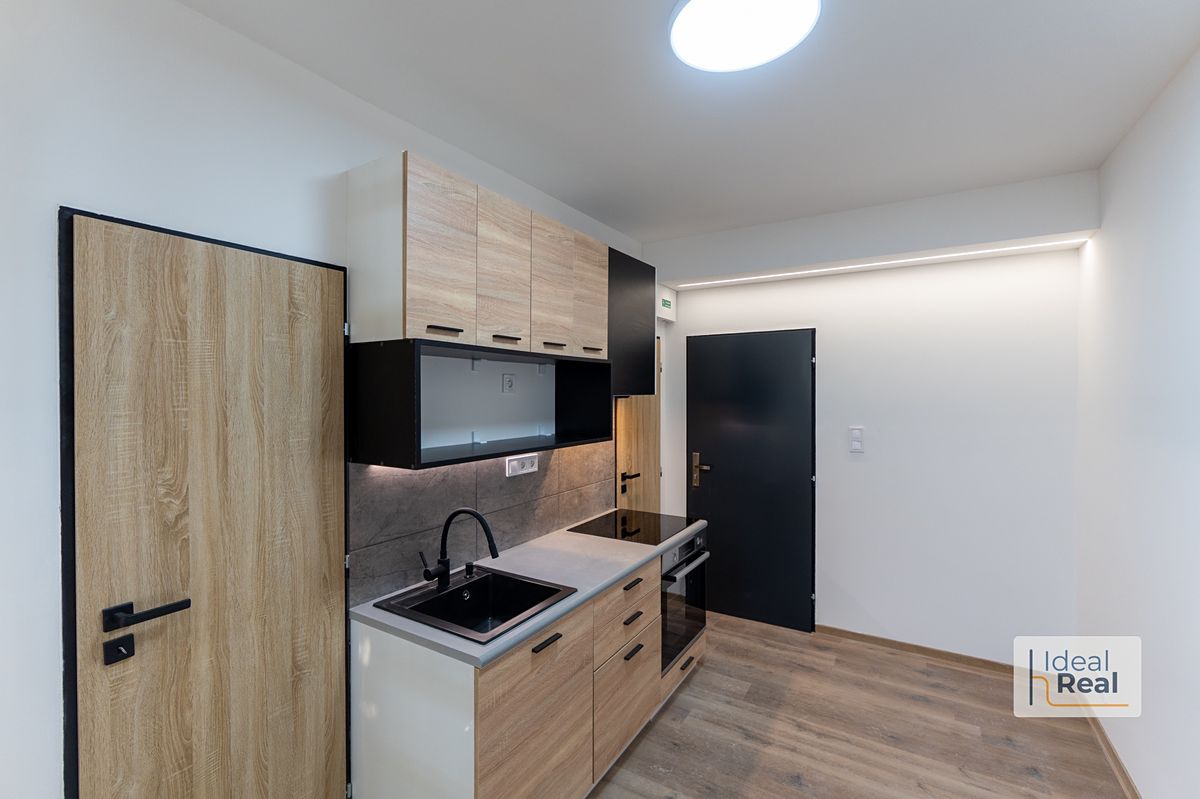 Pronájem bytu 1+kk 23 m², Uničov – fotka 1 z 3