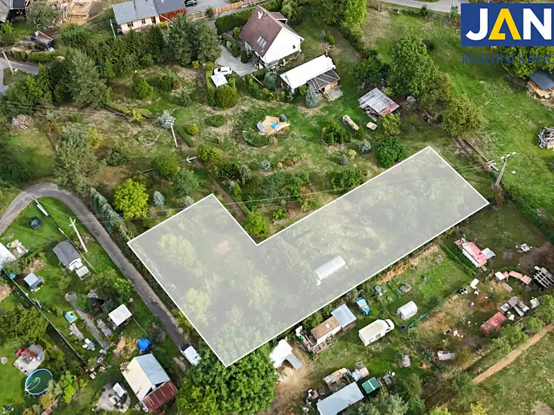 Prodej stavebního pozemku 1687 m², Krnov – náhled fotky 3