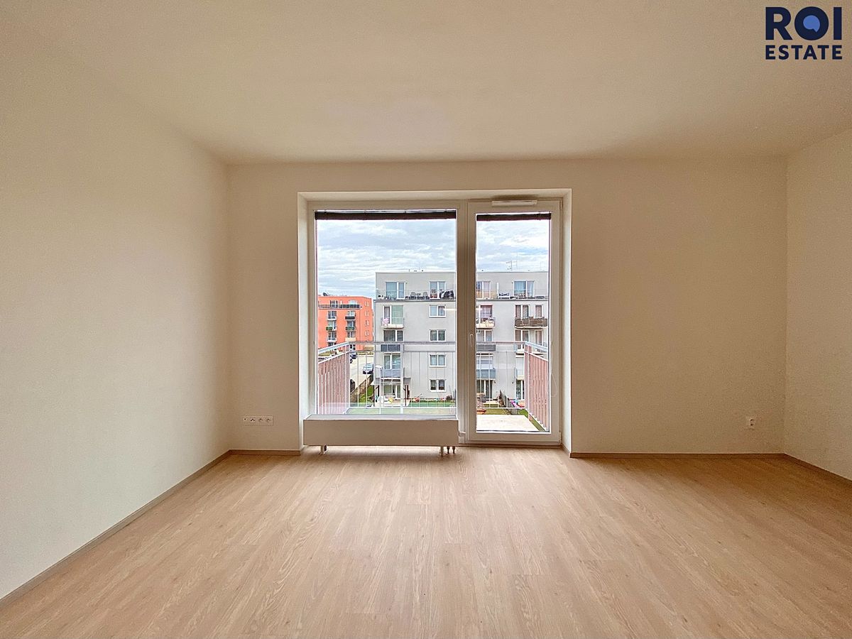 Pronájem bytu 1+kk 32 m² – fotografie 4