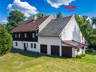 Prodej rodinného domu 270 m², pozemek 1365 m²