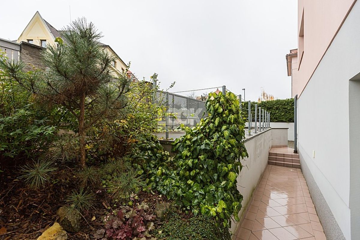 Pronájem bytu 1+kk 27 m² – fotografie 5