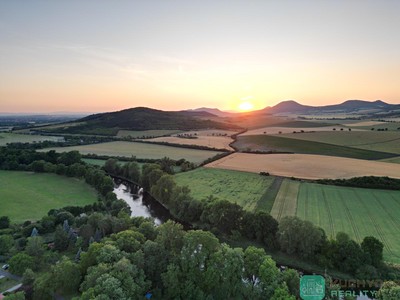 Prodej pozemku, 1 385 m² (3 z 12)