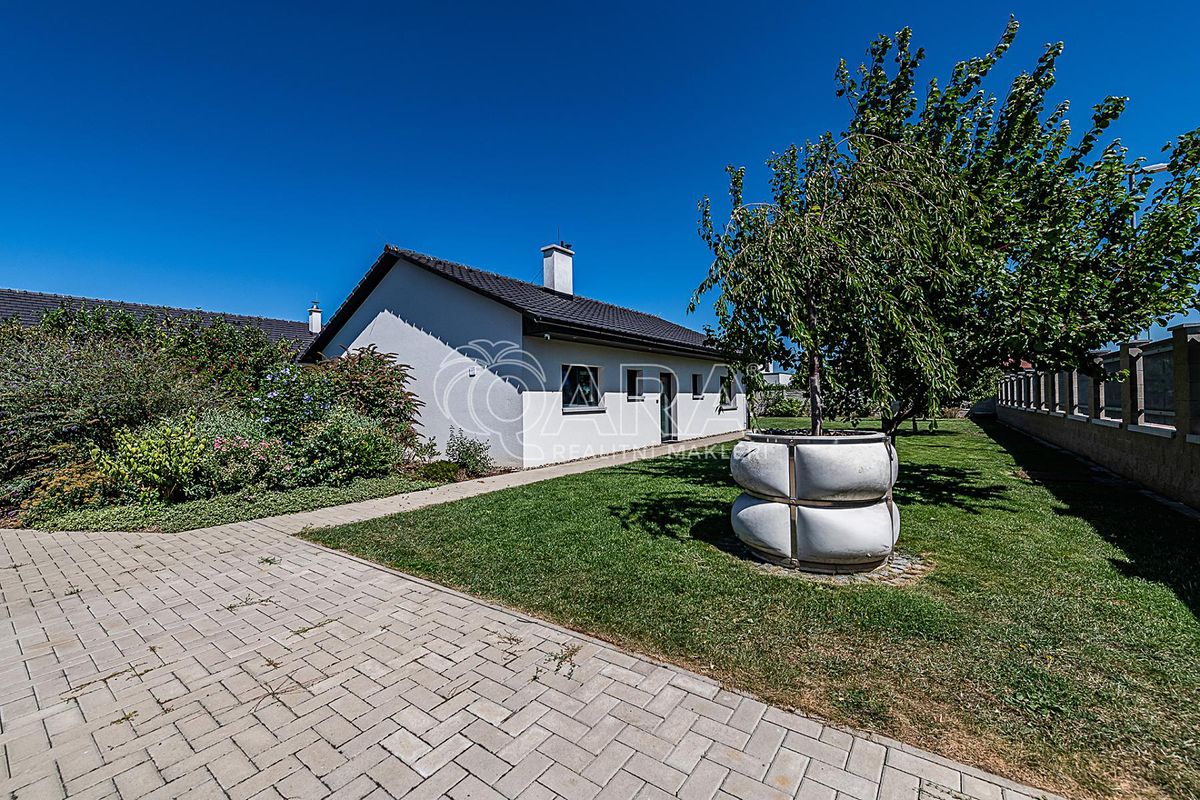 Prodej rodinného domu 111 m², pozemek 707 m², Vojkovice – fotka 1 z 3