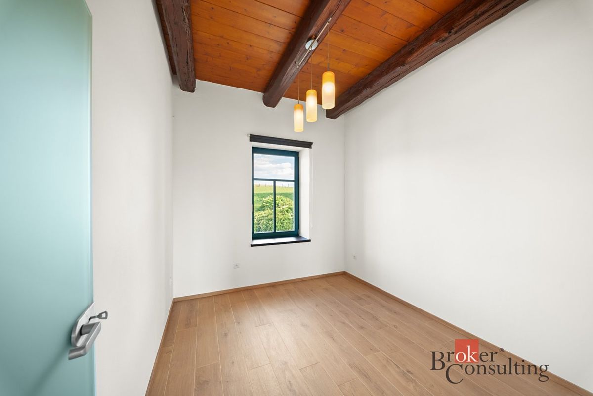 Pronájem bytu 4+kk 88 m² – fotografie 4