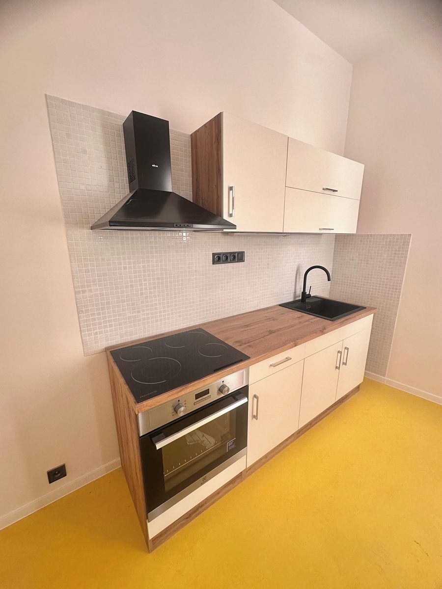 Pronájem bytu 3+1 72 m² – fotografie 2