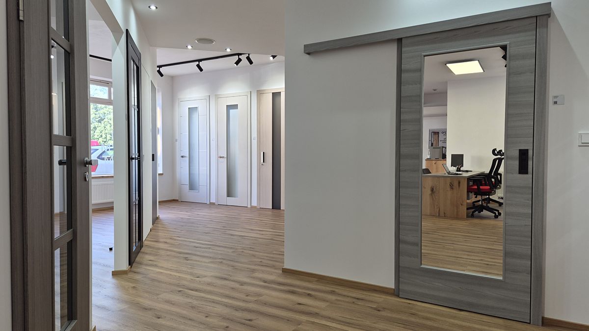 Pronájem obchodního prostoru 220 m² – fotografie 4