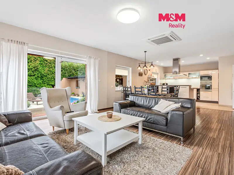 Prodej rodinného domu 252 m², pozemek 848 m², Chuderov – náhled fotky 1