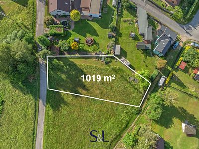 Prodej stavebního pozemku 1019 m²