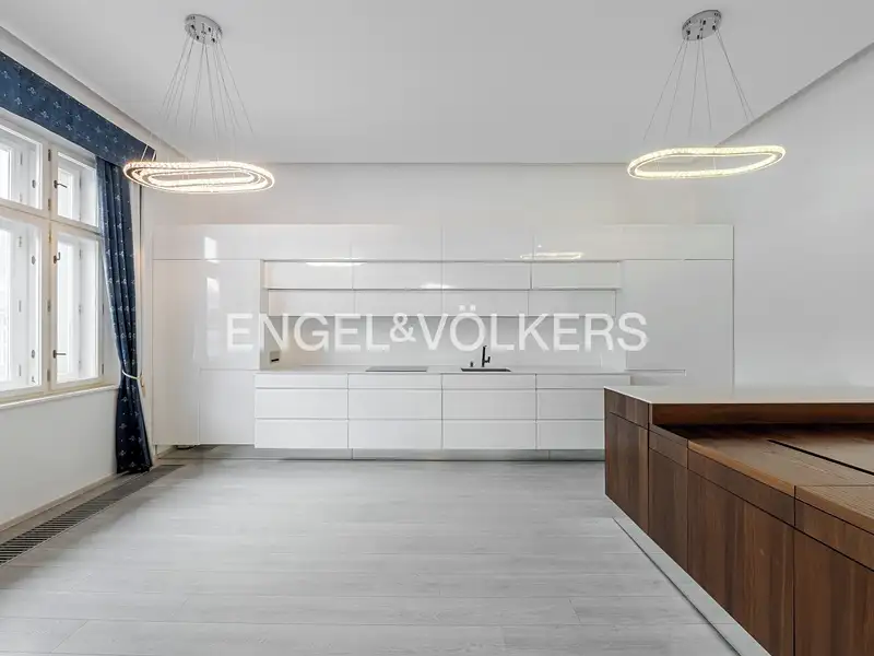 Pronájem bytu 2+kk 81 m², Praha – náhled fotky 2