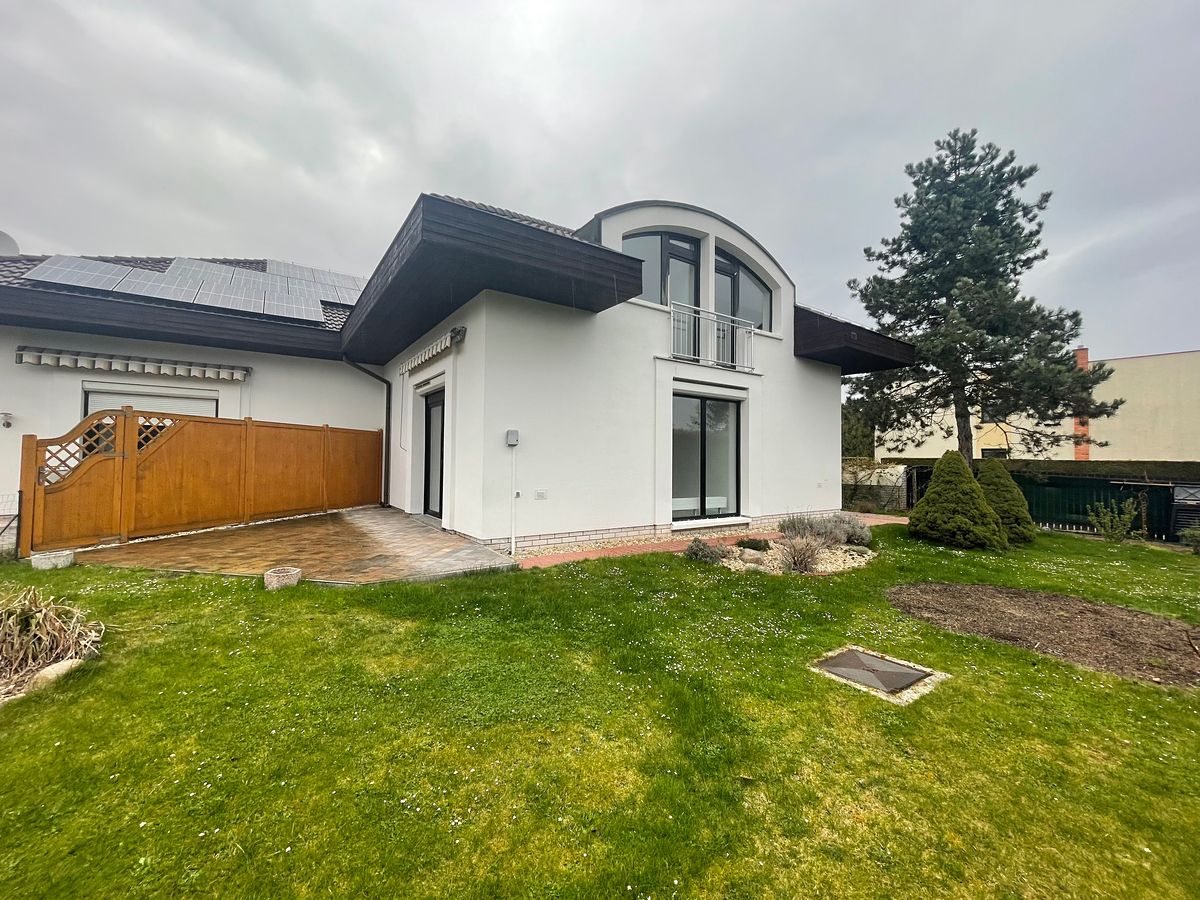 Pronájem rodinného domu 157 m², pozemek 300 m²