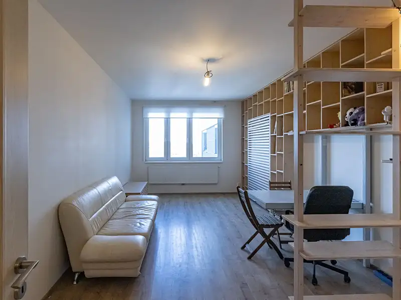 Prodej bytu 1+kk 33 m², Praha – náhled fotky 2