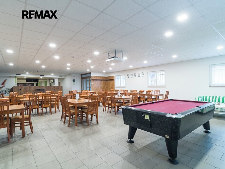 Комерційне приміщення в оренду, 924 м² (10 з 34)