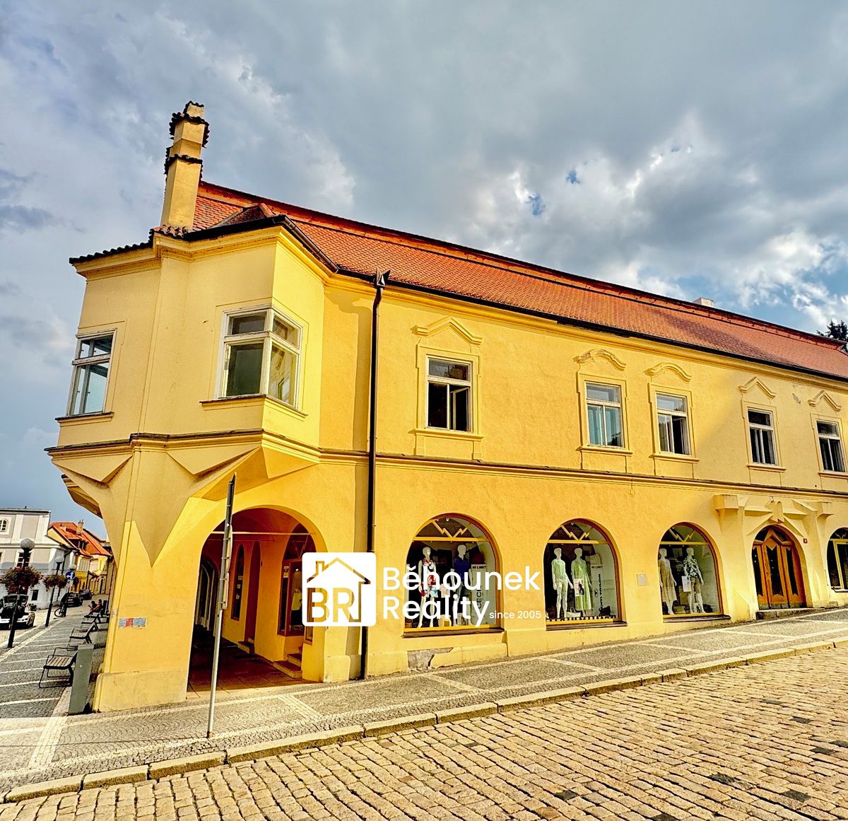 Prodej vily 950 m², pozemek 678 m²
