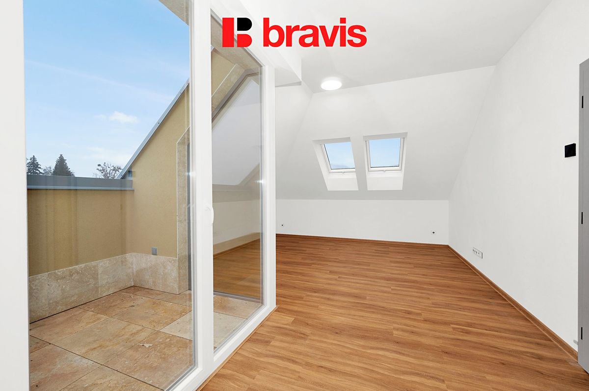 Pronájem bytu 4+kk 89 m²