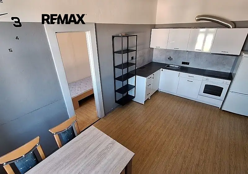Prodej bytu 3+1 92 m², Strakonice – náhled fotky 1