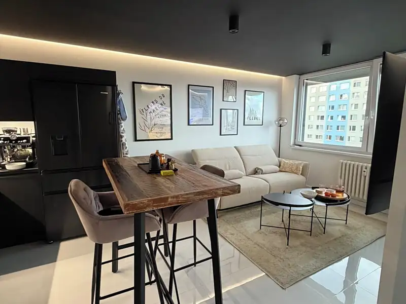 Prodej bytu 2+kk 44 m², Praha – náhled fotky 1