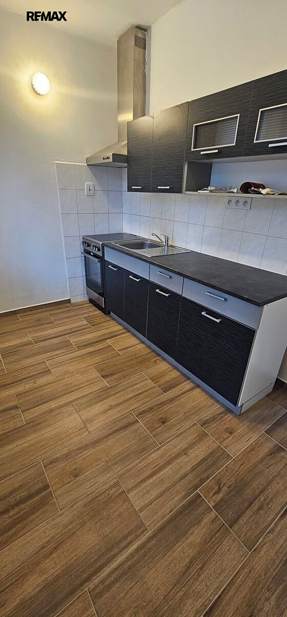 Pronájem bytu 3+1 80 m² – fotografie 2