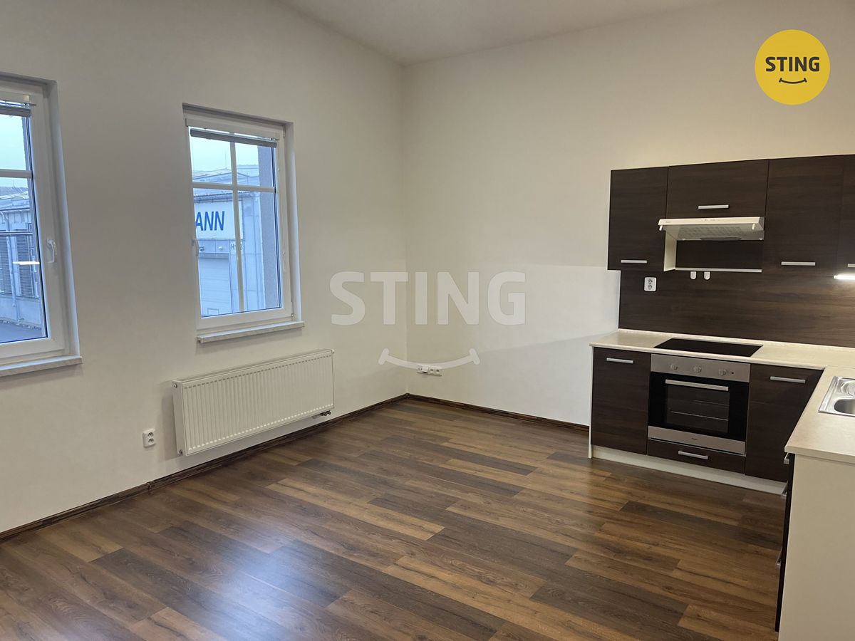 Pronájem bytu 2+kk 52 m² – fotografie 3