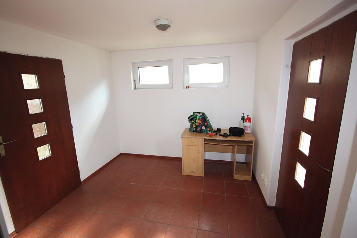 Prodej rodinného domu 100 m², pozemek 6478 m² – fotografie 4