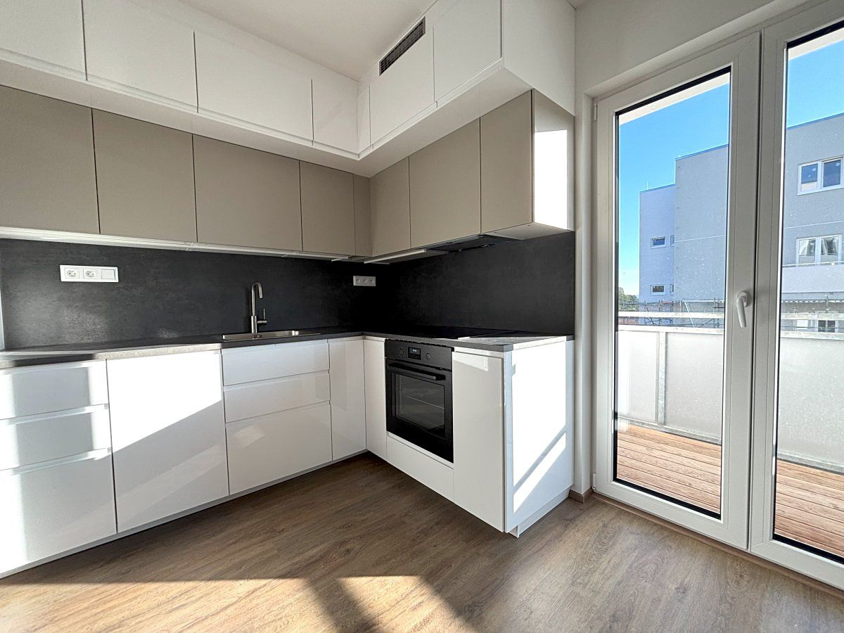 Pronájem bytu 2+kk 49 m² – fotografie 2