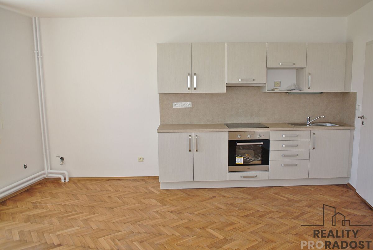 Pronájem bytu 2+kk 56 m²