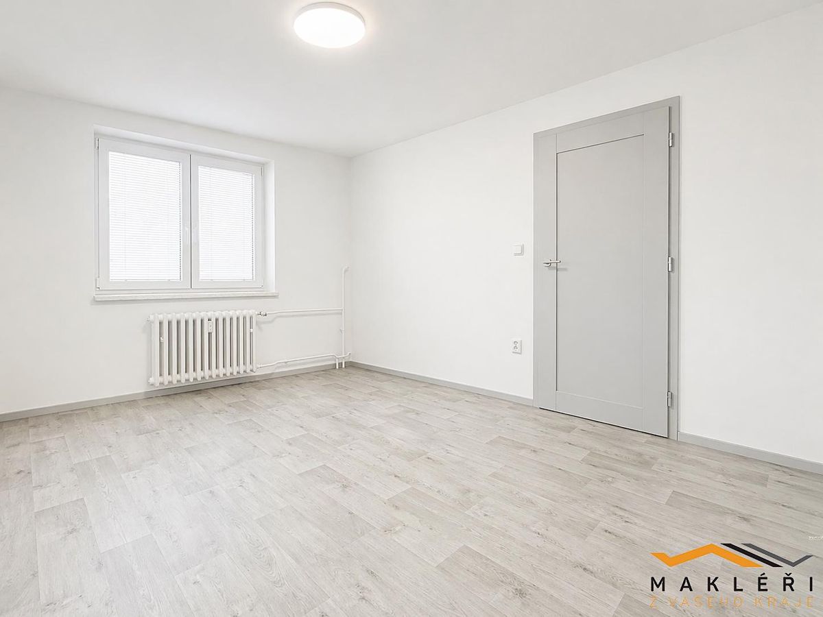 Pronájem bytu 2+1 48 m² – fotografie 3