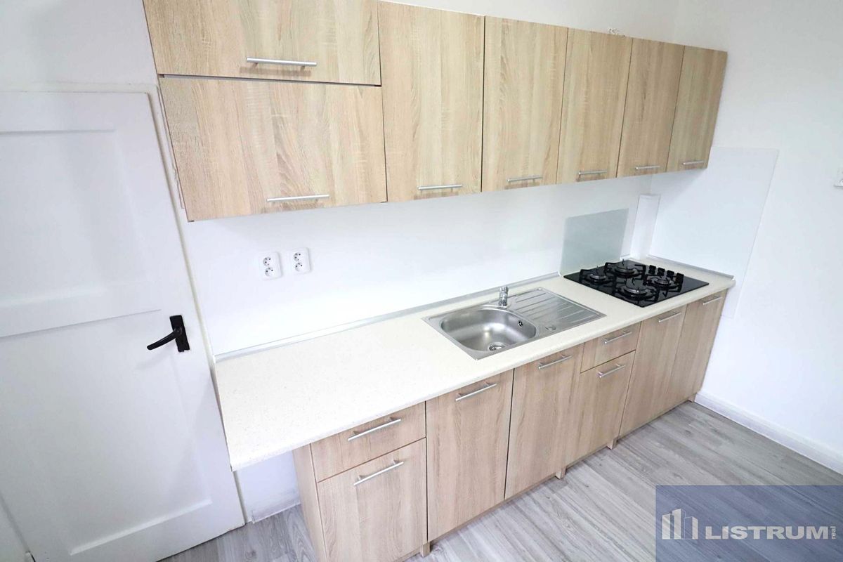 Pronájem bytu 1+1 36 m² – fotografie 3