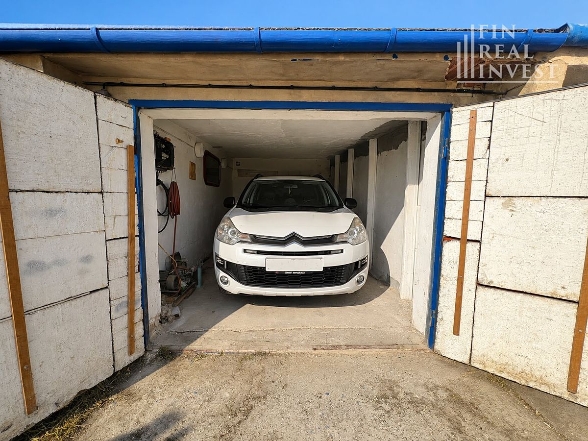 Prodej garáže 16 m² – fotografie 3