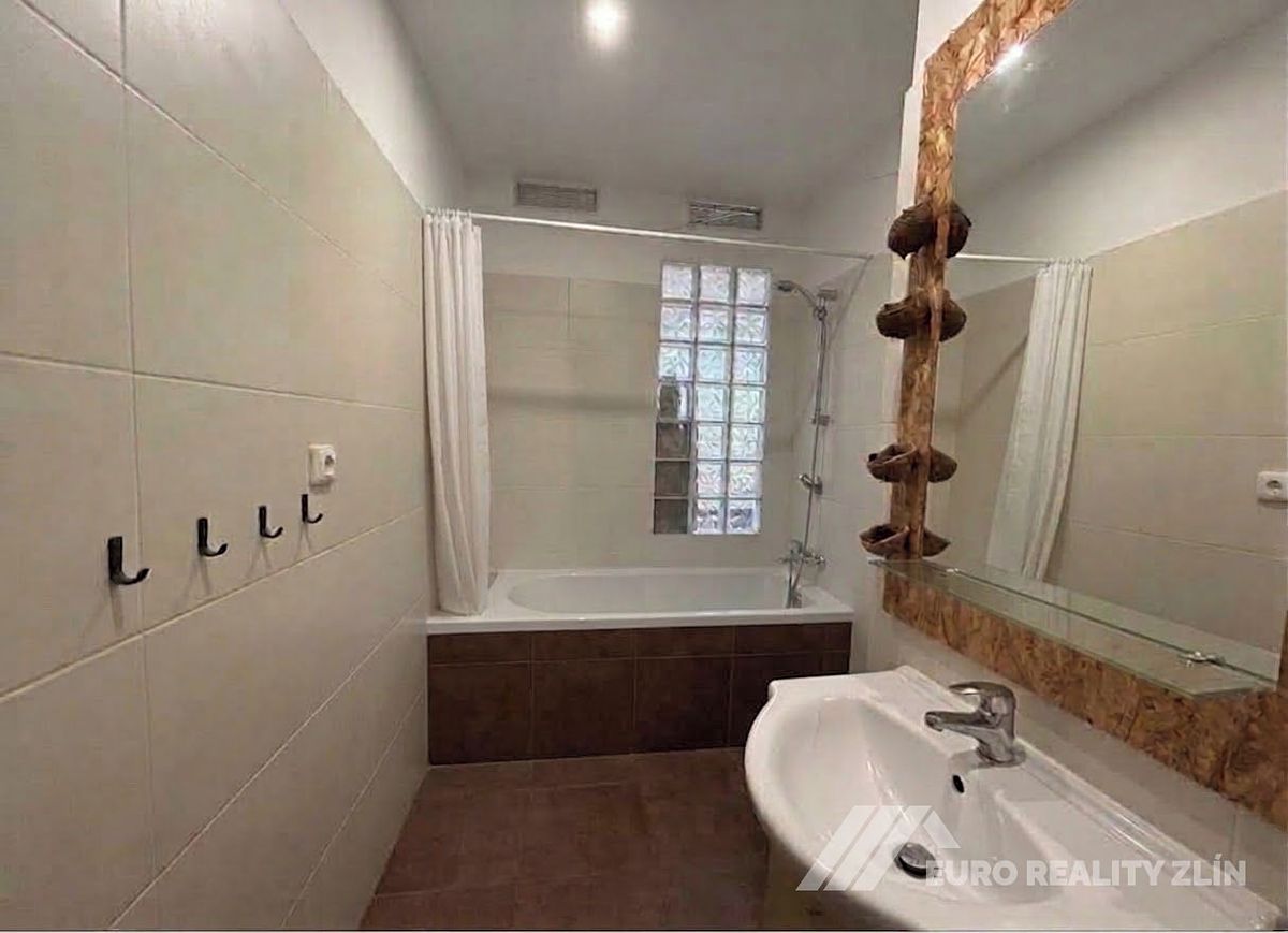 Pronájem bytu 2+1 61 m² – fotografie 5