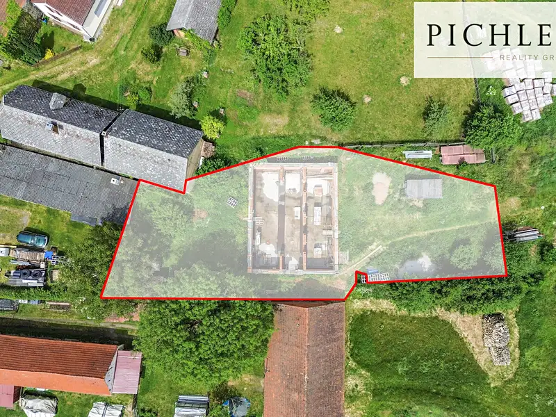 Prodej rodinného domu 194 m², pozemek 939 m², Bujesily – náhled fotky 1