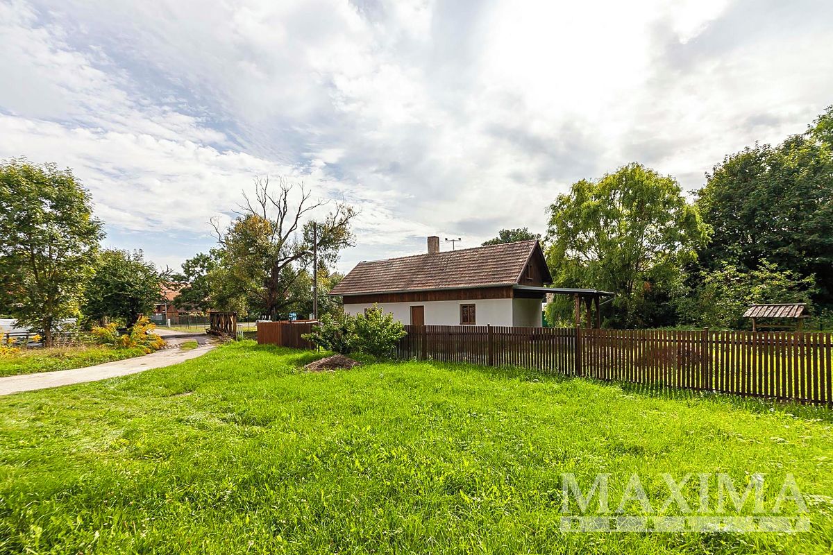 Prodej rodinného domu 78 m², pozemek 655 m² – fotografie 2