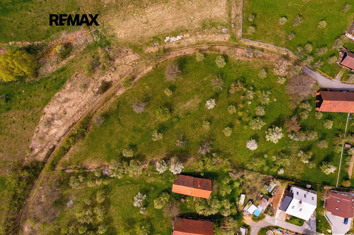 Prodej stavebního pozemku 4043 m² – fotografie 5
