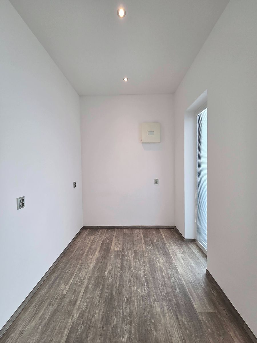 Pronájem bytu 1+kk 43 m² – fotografie 4