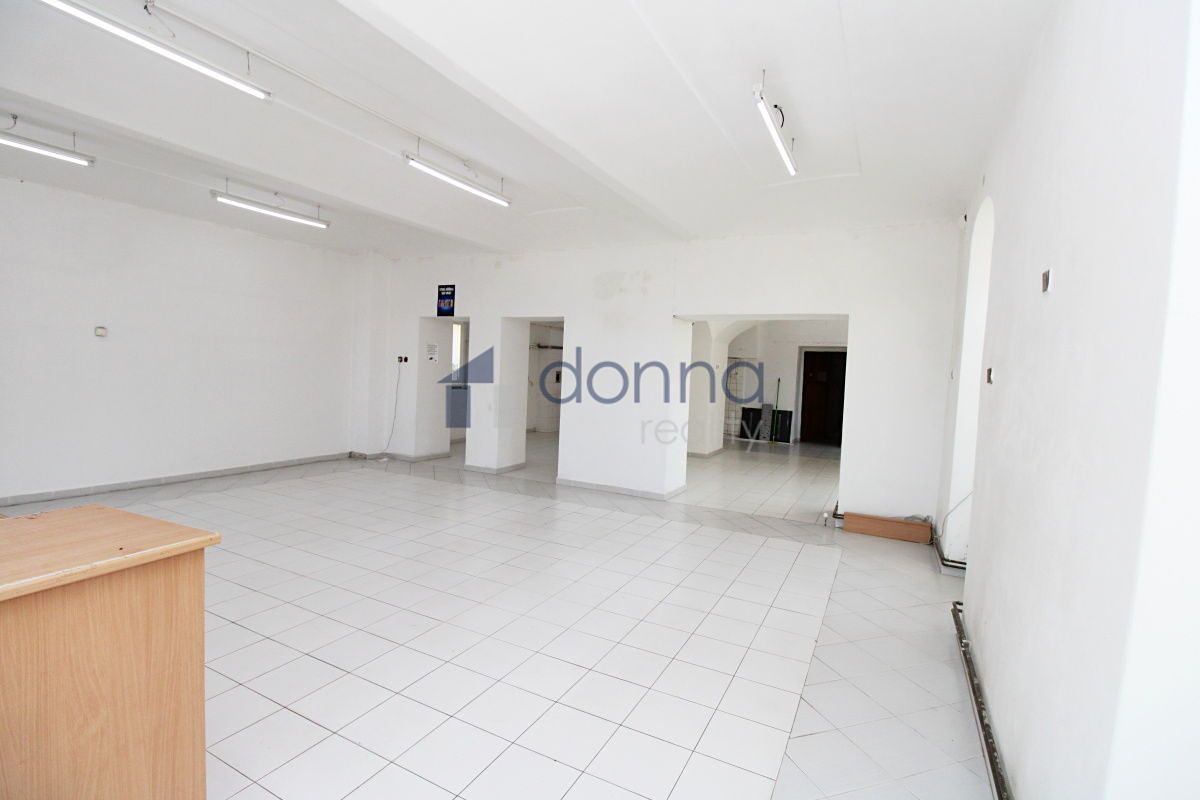 Pronájem obchodního prostoru 120 m² – fotografie 3