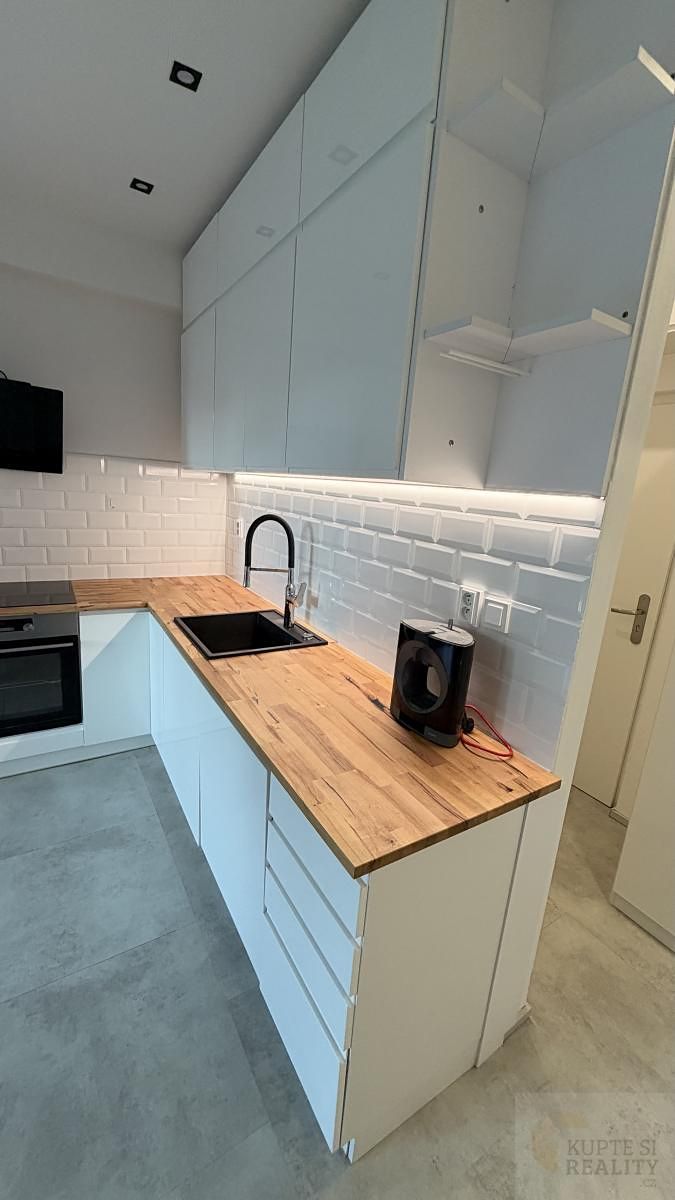 Pronájem bytu 2+kk 37 m² – fotografie 4