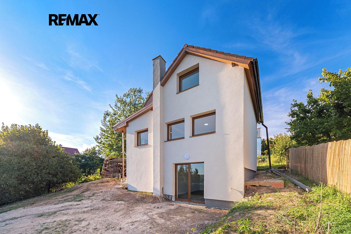 Prodej rodinného domu 87 m², pozemek 292 m² – fotografie 2