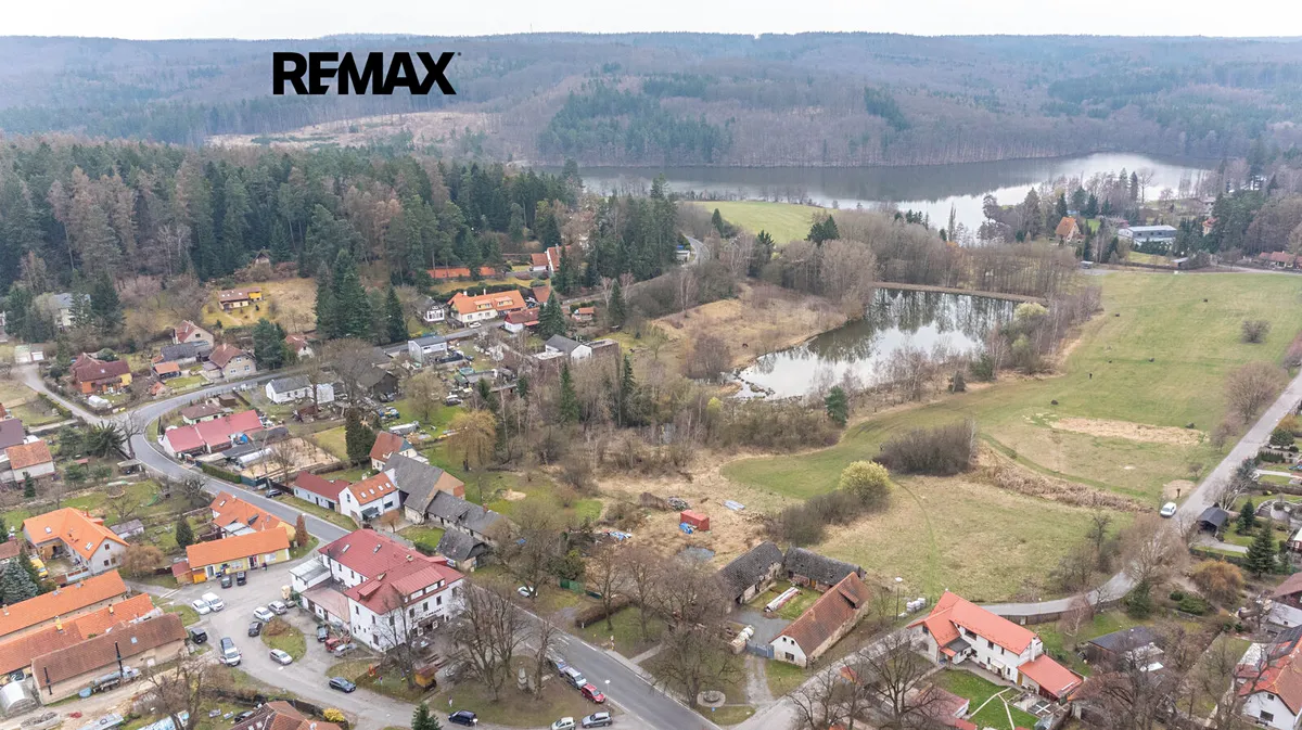 Prodej stavebního pozemku 1943 m²