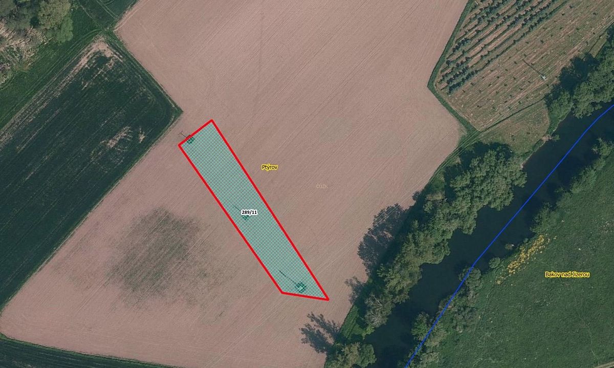 Prodej pole 2100 m²