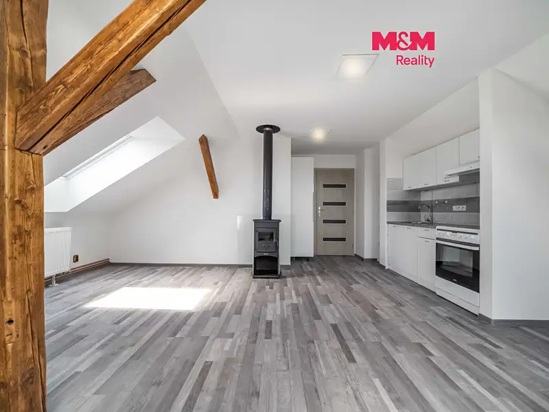 Prodej bytu 2+kk 77 m², Hořovice – náhled fotky 1