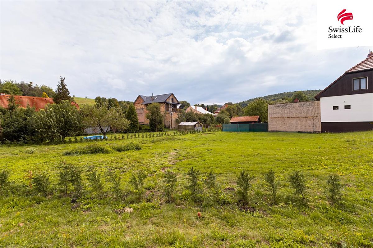 Prodej stavebního pozemku 858 m² – fotografie 3