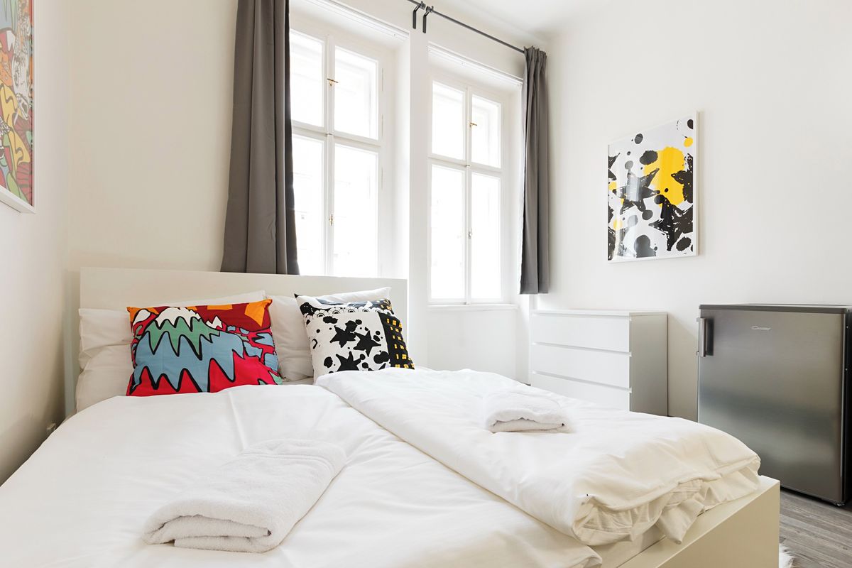 Pronájem bytu 1+kk 300 m²