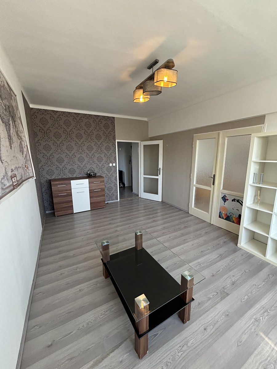 Pronájem bytu 2+1 55 m² – fotografie 3