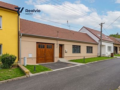 Prodej rodinného domu 100 m², pozemek 3385 m²