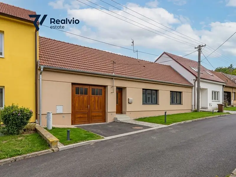 Prodej rodinného domu 100 m², pozemek 3385 m², Milešovice – náhled fotky 1