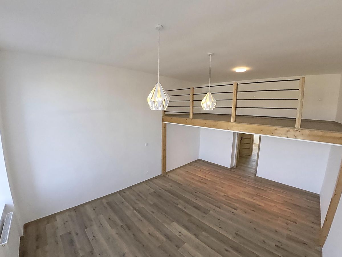 Pronájem bytu 1+1 52 m² – fotografie 2
