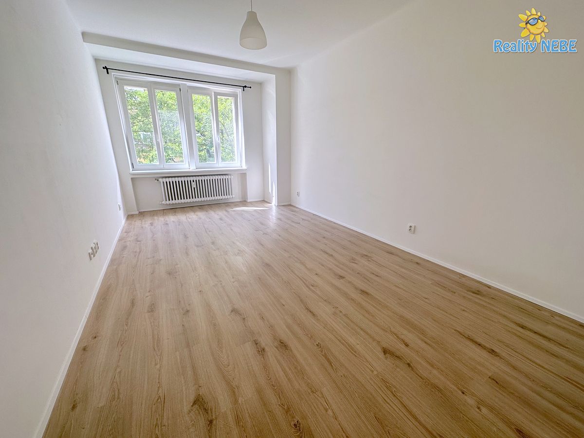 Pronájem bytu 2+kk 62 m² – fotografie 3