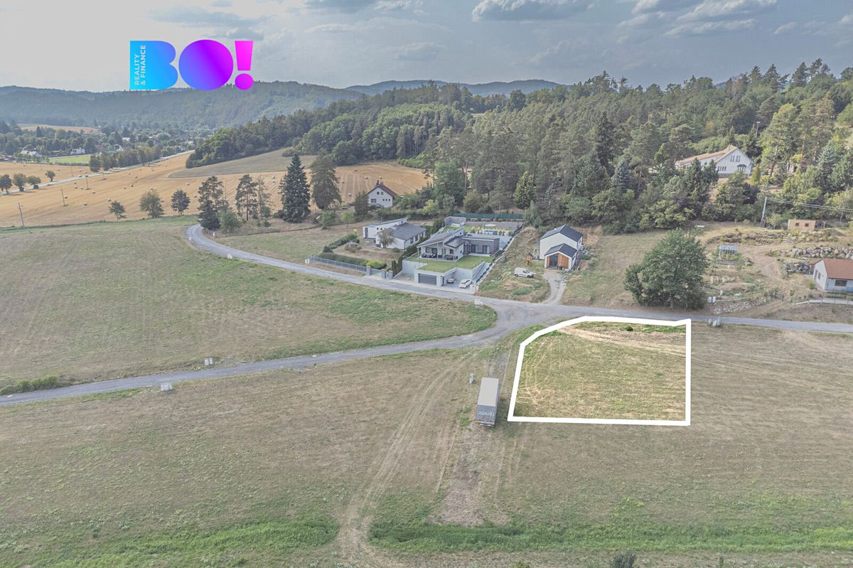 Prodej stavebního pozemku 1056 m² – fotografie 3
