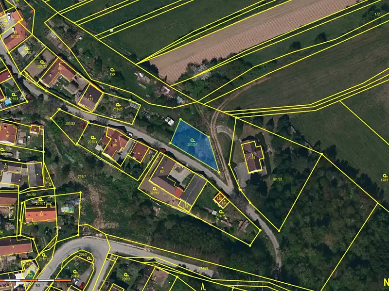 Prodej stavebního pozemku 400 m², Nevcehle – náhled fotky 1
